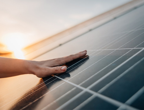 El gobierno indio afirma que la capacidad de producción de módulos fotovoltaicos alcanzará los 100 GW en 2026